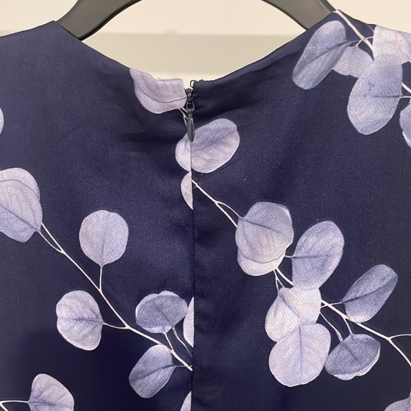 NWT Banana Republic Navy Floral Flowy Dress - Picture 5 of 10